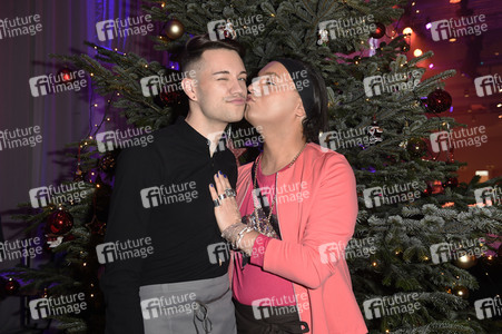 25. Weihnachtsfeier für Obdachlose und Bedürftige in Berlin