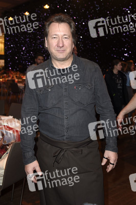 25. Weihnachtsfeier für Obdachlose und Bedürftige in Berlin