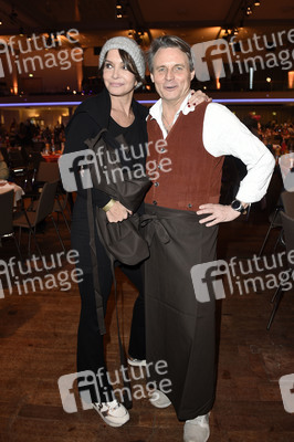 25. Weihnachtsfeier für Obdachlose und Bedürftige in Berlin