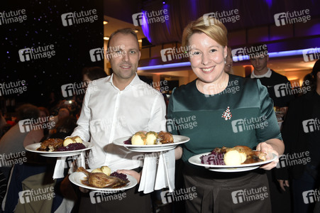 25. Weihnachtsfeier für Obdachlose und Bedürftige in Berlin