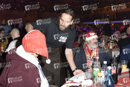 25. Weihnachtsfeier für Obdachlose und Bedürftige in Berlin