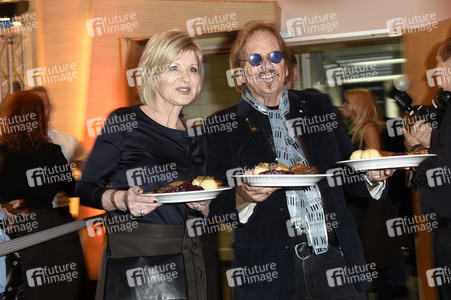 25. Weihnachtsfeier für Obdachlose und Bedürftige in Berlin