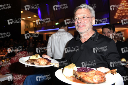 25. Weihnachtsfeier für Obdachlose und Bedürftige in Berlin