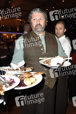 25. Weihnachtsfeier für Obdachlose und Bedürftige in Berlin