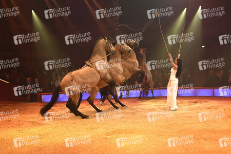 Premiere 1. Winterprogramm 2019 Circus Krone in München