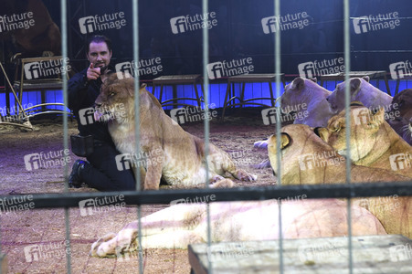 Premiere 1. Winterprogramm 2019 Circus Krone in München