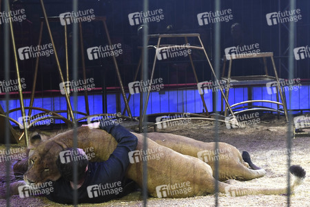 Premiere 1. Winterprogramm 2019 Circus Krone in München