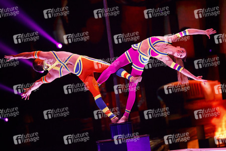 Eis-Revue 'Holiday on Ice - Supernova' in Köln