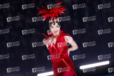 Eis-Revue 'Holiday on Ice - Supernova' in Köln