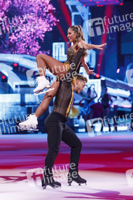 Eis-Revue 'Holiday on Ice - Supernova' in Köln