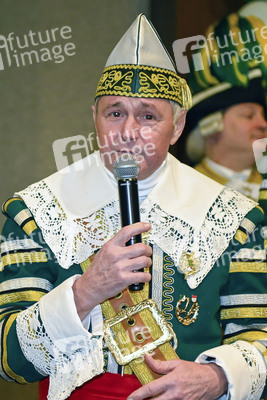 Einzug des Kölner Dreigestirns in die Hofburg in Köln