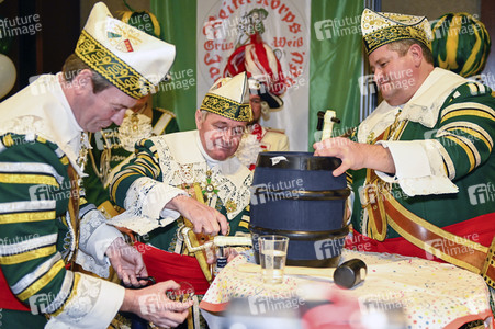 Einzug des Kölner Dreigestirns in die Hofburg in Köln