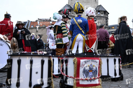 Einzug des Kölner Dreigestirns in die Hofburg in Köln