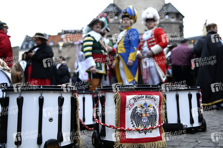 Einzug des Kölner Dreigestirns in die Hofburg in Köln