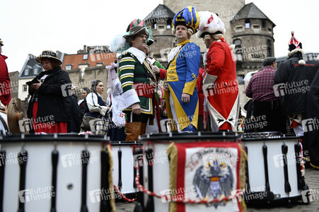Einzug des Kölner Dreigestirns in die Hofburg in Köln