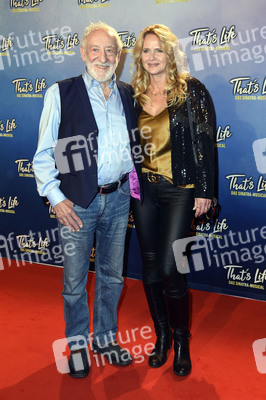 Musicalpremiere 'That's Life - Das Sinatra-Musical' in Berlin