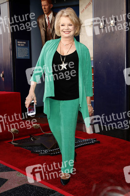 Burt Ward erhält einen Stern auf dem Hollywood Walk of Fame in Los Angeles