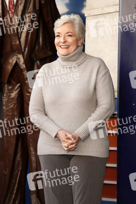Burt Ward erhält einen Stern auf dem Hollywood Walk of Fame in Los Angeles