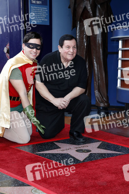 Burt Ward erhält einen Stern auf dem Hollywood Walk of Fame in Los Angeles