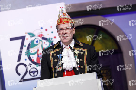 Übergabe der Ford Karnevalsfahrzeuge an das Kölner Karneval Dreigestirn in Köln