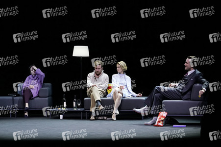 Theaterprobe 'Drei Mal Leben' in Berlin