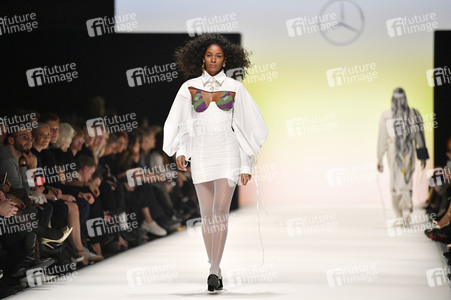 Auftaktshow 'Mercedes-Benz presents fashion talents from South Africa' auf der Berlin Fashion Week Autumn/Winter 2020