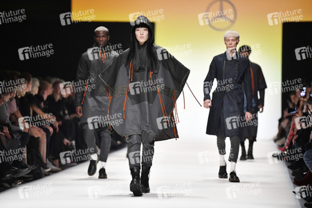 Auftaktshow 'Mercedes-Benz presents fashion talents from South Africa' auf der Berlin Fashion Week Autumn/Winter 2020