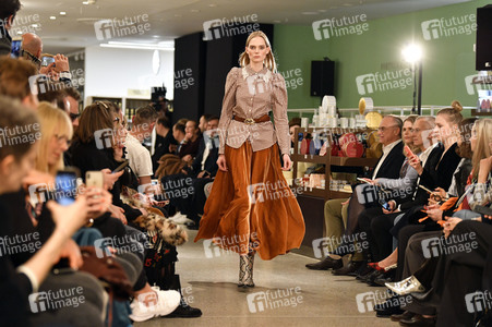 Van Laack Meisterwerk by Wolfgang Joop Fashion Show auf der Berlin Fashion Week Autumn/Winter 2020