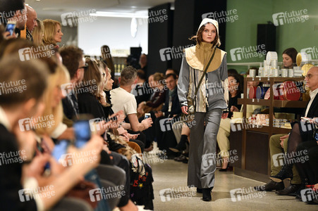 Van Laack Meisterwerk by Wolfgang Joop Fashion Show auf der Berlin Fashion Week Autumn/Winter 2020