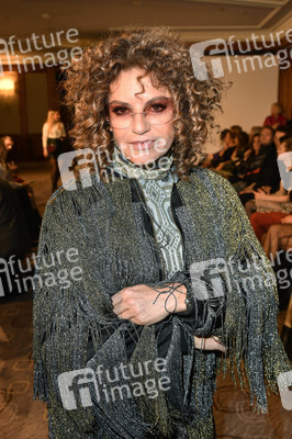 Marcel Ostertag Fashion Show auf der Berlin Fashion Week Autumn/Winter 2020