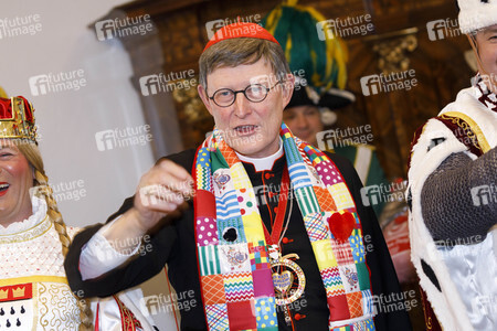 Kardinal Woelki begrüsst das Kölner Karneval Dreigestirn in Köln