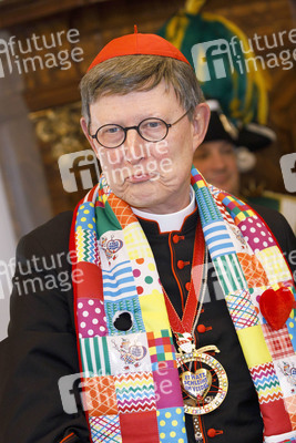 Kardinal Woelki begrüsst das Kölner Karneval Dreigestirn in Köln