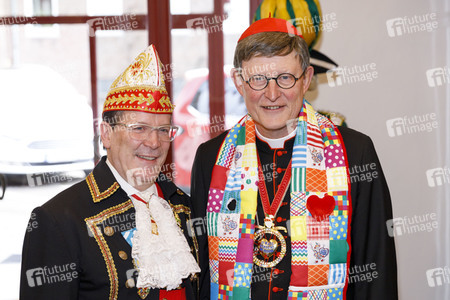 Kardinal Woelki begrüsst das Kölner Karneval Dreigestirn in Köln