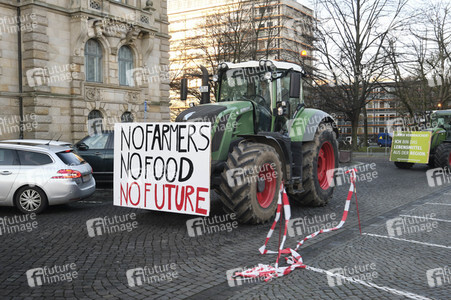 Trecker-Demo 'Land schafft Verbindung' in Hannover