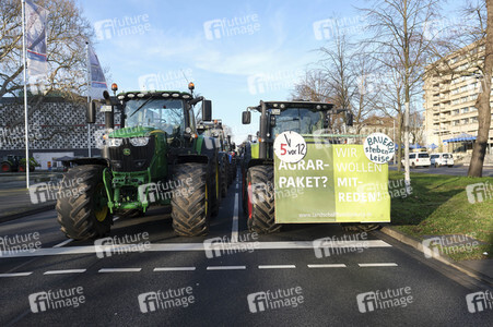 Trecker-Demo 'Land schafft Verbindung' in Hannover