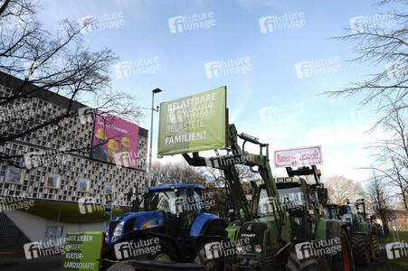 Trecker-Demo 'Land schafft Verbindung' in Hannover