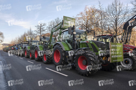 Trecker-Demo 'Land schafft Verbindung' in Hannover