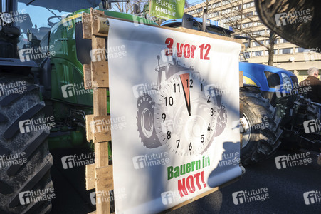 Trecker-Demo 'Land schafft Verbindung' in Hannover