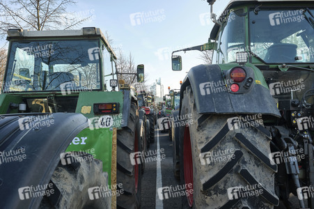 Trecker-Demo 'Land schafft Verbindung' in Hannover