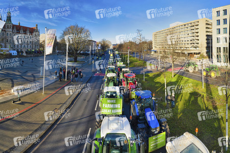 Trecker-Demo 'Land schafft Verbindung' in Hannover