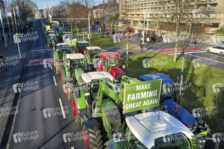 Trecker-Demo 'Land schafft Verbindung' in Hannover