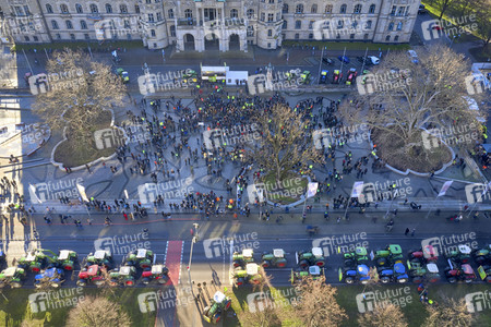 Trecker-Demo 'Land schafft Verbindung' in Hannover