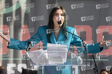 4. Women's March in Los Angeles