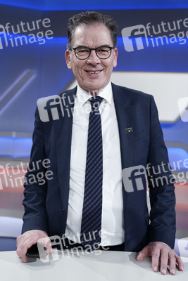 Talkshow 'maischberger. die woche' in Köln