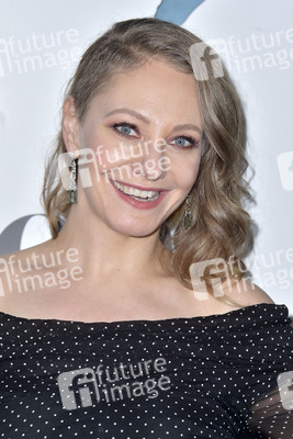 Serienpremiere 'Little America' in West Hollywood