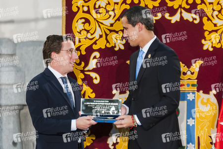 Verleihung des Goldenen Schlüssels von Madrid an Juan Guaidó
