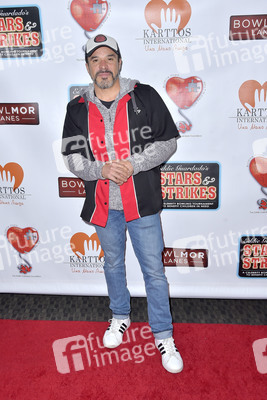 Stars & Strikes Celebrity Bowling Turnier 2020 in Anaheim