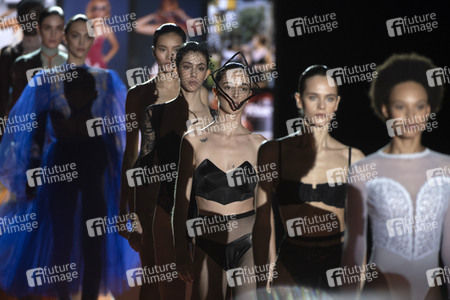 Andres Sarda Fashion Show auf der Mercedes-Benz Fashion Week Madrid Autumn/Winter 2020