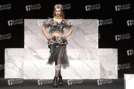 Ana Locking Fashion Show auf der Mercedes-Benz Fashion Week Madrid Autumn/Winter 2020