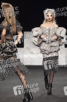 Ana Locking Fashion Show auf der Mercedes-Benz Fashion Week Madrid Autumn/Winter 2020